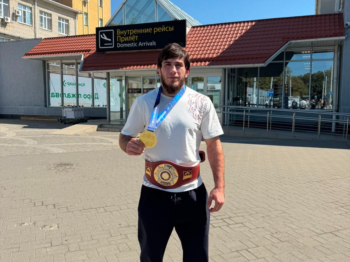 С золотом дома! Встречаем чемпиона! 🏆🇷🇺 .